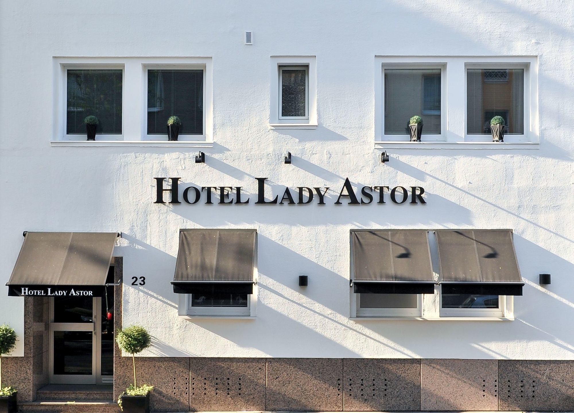 דיסלדורף Hotel Sir & Lady Astor מראה חיצוני תמונה